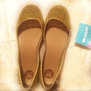 ZAXY flat shoes Sz 7. Golden brand new